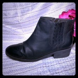 Women’s speedy, Juniper Bree ankle boot